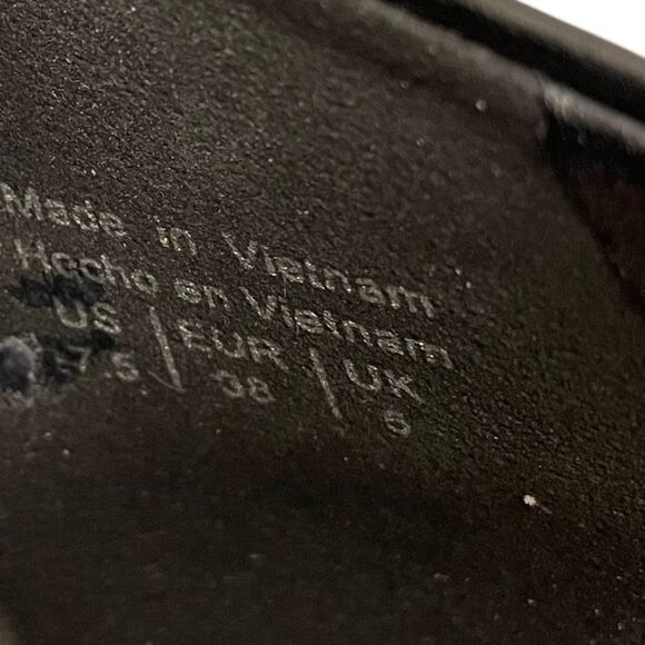 Aldo Black Leather Pointy Toe Pumps High Heels
Black 7.5 - Picture 13 of 13